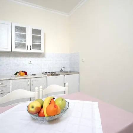 Apartment Josi - 200 M From Sea *