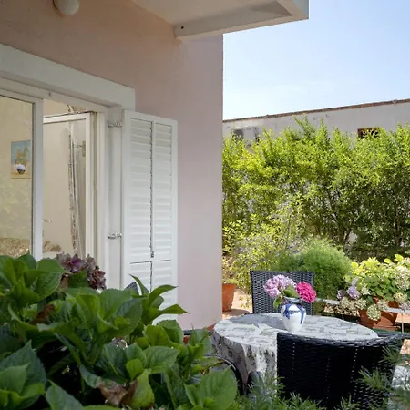 Apartment Josi - 200 M From Sea Vrboska