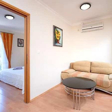 Josi - 200 M From Sea Apartment *