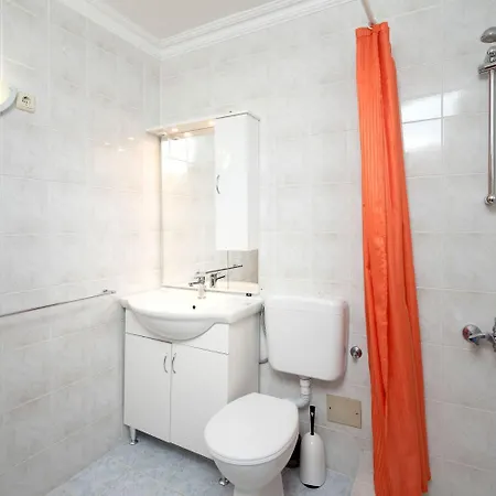 Josi - 200 M From Sea Apartment Vrboska