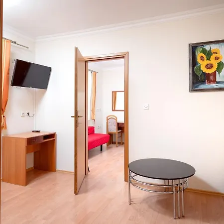 Apartment Josi - 200 M From Sea Vrboska
