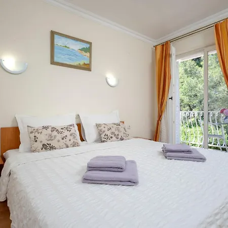 Josi - 200 M From Sea Apartment *