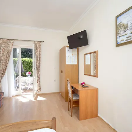 Apartment Josi - 200 M From Sea