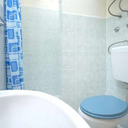 Josi - 200 M From Sea Apartment *