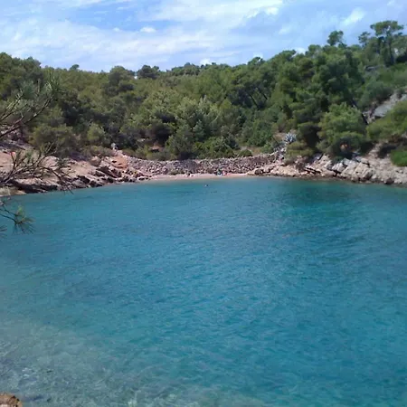 Josi - 200 M From Sea Apartment Vrboska