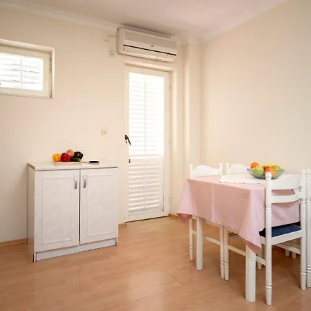 Josi - 200 M From Sea Daire *